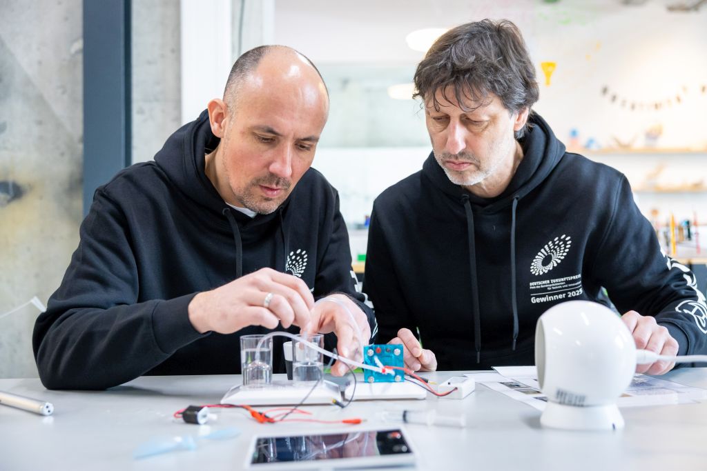 Experimente beim Action Day Experimente beim Action Day im Z-LAB Bruchsal