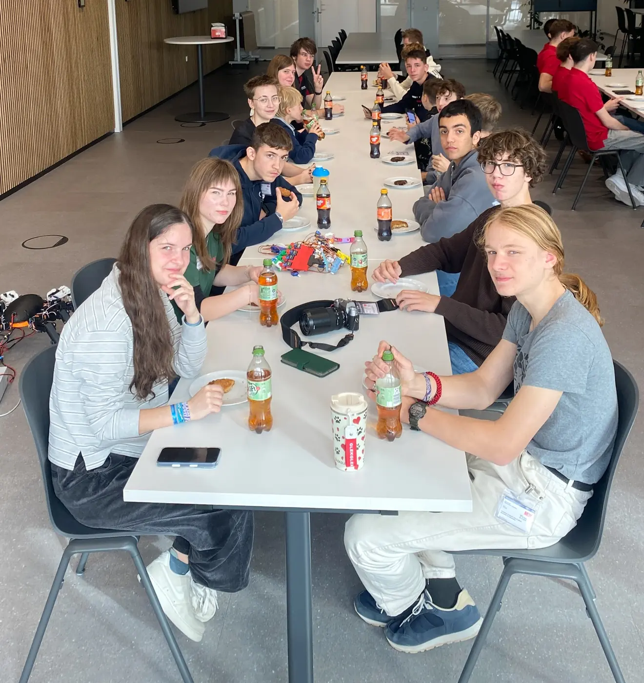 Sew-drone-soccer-gemeinsames-essen sew