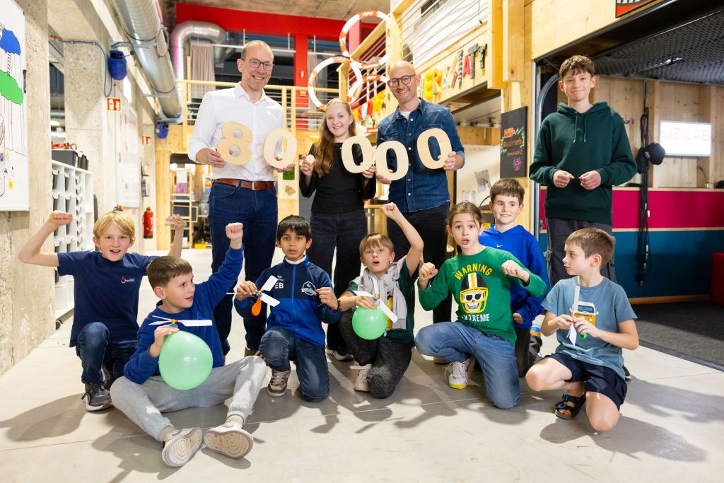 Spendenübergabe beim Bosch ActionDay Christoffer Uhr spendet dem Z-LAB Bruchsal 80.000 €